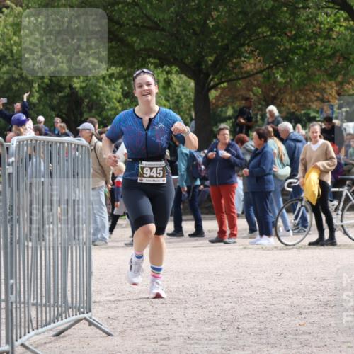 14.09.2025 - Stadtparktriathlon Strokosch-Dieckow http://msf.ph/oto/8889438 14.09.2025 12:42:36 Ziel 945 meine-sportfotos.de