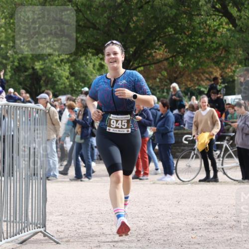 14.09.2025 - Stadtparktriathlon Strokosch-Dieckow http://msf.ph/oto/8889442 14.09.2025 12:42:37 Ziel 945 meine-sportfotos.de