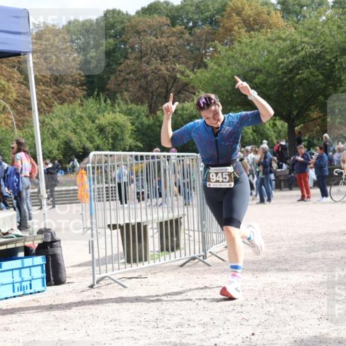 14.09.2025 - Stadtparktriathlon Strokosch-Dieckow http://msf.ph/oto/8889451 14.09.2025 12:42:38 Ziel 945 meine-sportfotos.de