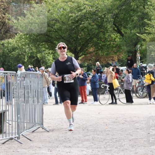 14.09.2025 - Stadtparktriathlon Strokosch-Dieckow http://msf.ph/oto/8889460 14.09.2025 12:42:49 Ziel 952 meine-sportfotos.de