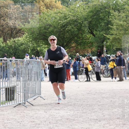 14.09.2025 - Stadtparktriathlon Strokosch-Dieckow http://msf.ph/oto/8889462 14.09.2025 12:42:50 Ziel 952 meine-sportfotos.de