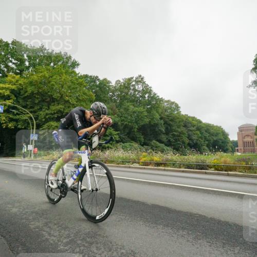 14.09.2025 - Stadtparktriathlon Michael Burmester http://msf.ph/oto/8889501 14.09.2025 09:15:08 Radfahren 352, 362, 365, 375, 383, 400, 430 meine-sportfotos.de