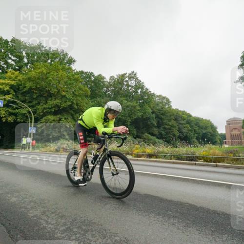 14.09.2025 - Stadtparktriathlon Michael Burmester http://msf.ph/oto/8889507 14.09.2025 09:15:18 Radfahren 323, 341, 352, 375, 410 meine-sportfotos.de