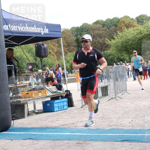 14.09.2025 - Stadtparktriathlon Strokosch-Dieckow http://msf.ph/oto/8889509 14.09.2025 12:43:07 Ziel 986, 1049, 1087, 1089 meine-sportfotos.de