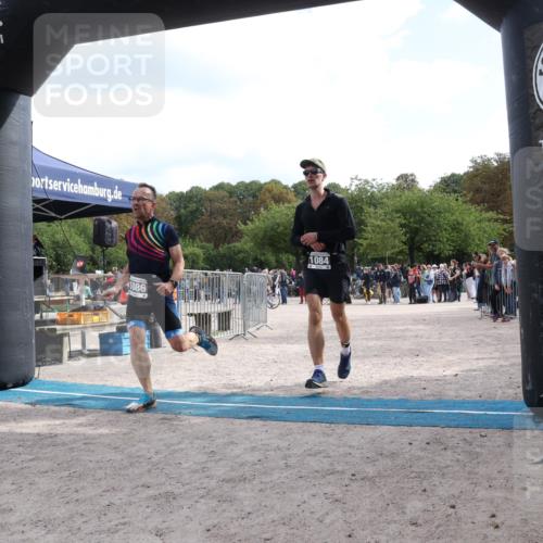 14.09.2025 - Stadtparktriathlon Strokosch-Dieckow http://msf.ph/oto/8889537 14.09.2025 12:43:23 Ziel 1084, 1086 meine-sportfotos.de