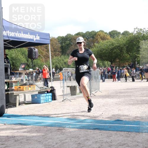 14.09.2025 - Stadtparktriathlon Strokosch-Dieckow http://msf.ph/oto/8889548 14.09.2025 12:43:34 Ziel 957 meine-sportfotos.de