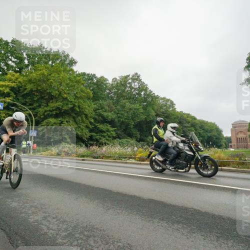 14.09.2025 - Stadtparktriathlon Michael Burmester http://msf.ph/oto/8889555 14.09.2025 09:16:15 Radfahren 311, 348, 406, 413, 414, 432, 484 meine-sportfotos.de