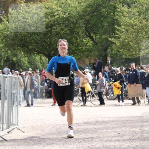 14.09.2025 - Stadtparktriathlon Strokosch-Dieckow http://msf.ph/oto/8889556 14.09.2025 12:43:42 Ziel 994 meine-sportfotos.de