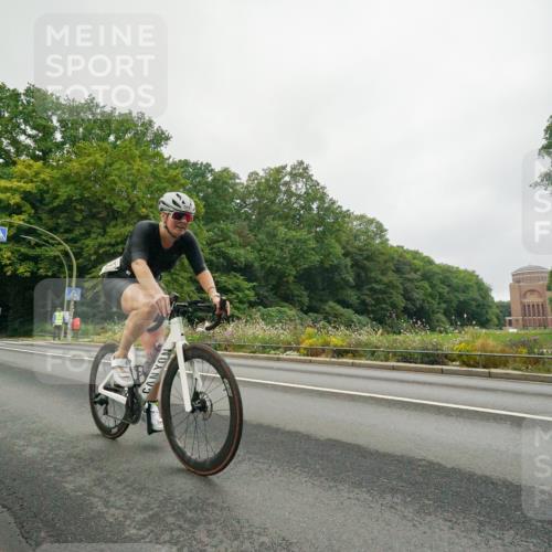 14.09.2025 - Stadtparktriathlon Michael Burmester http://msf.ph/oto/8889569 14.09.2025 09:16:40 Radfahren 330, 336, 351, 355, 367, 372, 399, 435, 457, 460, 462, 501 meine-sportfotos.de