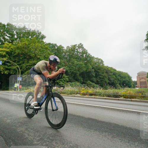 14.09.2025 - Stadtparktriathlon Michael Burmester http://msf.ph/oto/8889571 14.09.2025 09:16:42 Radfahren 303, 336, 351, 355, 367, 372, 399, 435, 457, 460, 462, 501 meine-sportfotos.de