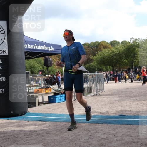 14.09.2025 - Stadtparktriathlon Strokosch-Dieckow http://msf.ph/oto/8889589 14.09.2025 12:44:00 Ziel 1058, 1120 meine-sportfotos.de