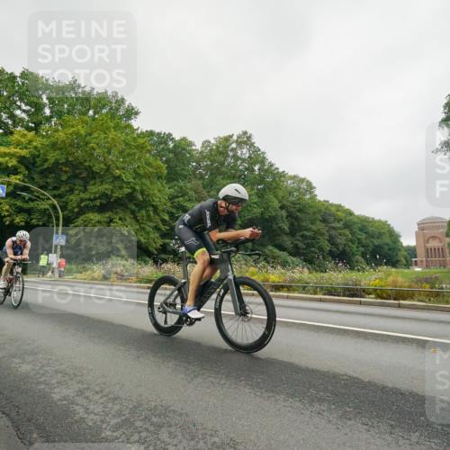 14.09.2025 - Stadtparktriathlon Michael Burmester http://msf.ph/oto/8889592 14.09.2025 09:17:12 Radfahren 312, 319, 325, 360, 369, 391, 408, 416, 463 meine-sportfotos.de