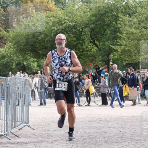 14.09.2025 - Stadtparktriathlon Strokosch-Dieckow http://msf.ph/oto/8889593 14.09.2025 12:44:12 Ziel 1064 meine-sportfotos.de