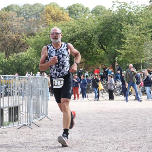 14.09.2025 - Stadtparktriathlon Strokosch-Dieckow http://msf.ph/oto/8889595 14.09.2025 12:44:13 Ziel 1064 meine-sportfotos.de