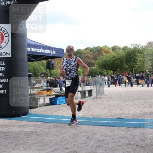 14.09.2025 - Stadtparktriathlon Strokosch-Dieckow http://msf.ph/oto/8889600 14.09.2025 12:44:13 Ziel 1064 meine-sportfotos.de