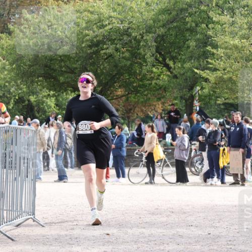 14.09.2025 - Stadtparktriathlon Strokosch-Dieckow http://msf.ph/oto/8889607 14.09.2025 12:44:27 Ziel 980, 1025 meine-sportfotos.de
