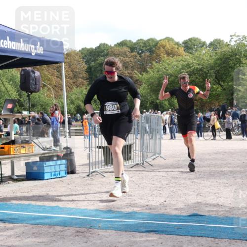 14.09.2025 - Stadtparktriathlon Strokosch-Dieckow http://msf.ph/oto/8889619 14.09.2025 12:44:29 Ziel 980, 1025 meine-sportfotos.de