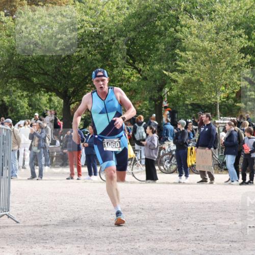 14.09.2025 - Stadtparktriathlon Strokosch-Dieckow http://msf.ph/oto/8889632 14.09.2025 12:44:43 Ziel 1060, 1075 meine-sportfotos.de