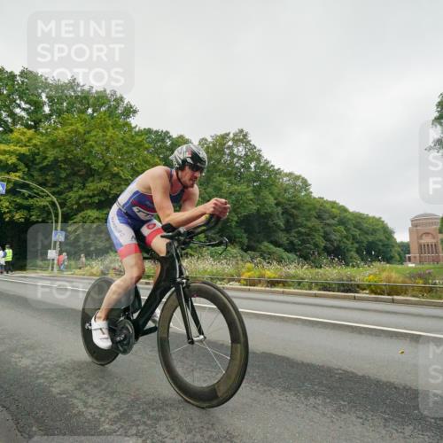 14.09.2025 - Stadtparktriathlon Michael Burmester http://msf.ph/oto/8889644 14.09.2025 09:18:04 Radfahren 307, 322, 332, 412, 474, 475 meine-sportfotos.de