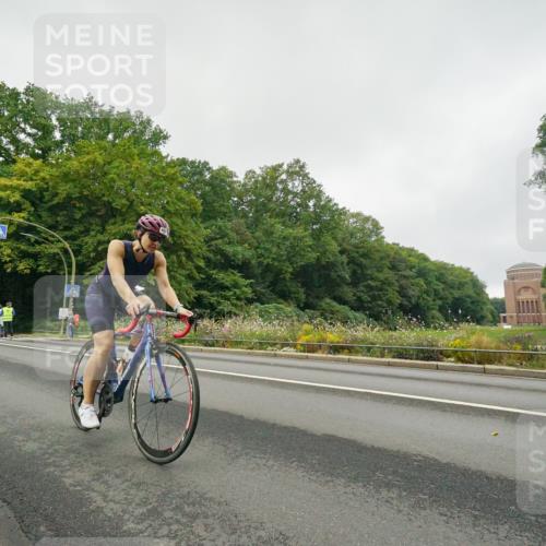14.09.2025 - Stadtparktriathlon Michael Burmester http://msf.ph/oto/8889654 14.09.2025 09:18:14 Radfahren 307, 317, 344, 420, 456, 459, 468, 474, 481 meine-sportfotos.de