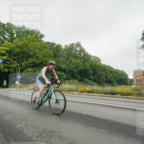 14.09.2025 - Stadtparktriathlon Michael Burmester http://msf.ph/oto/8889664 14.09.2025 09:18:22 Radfahren 317, 344, 374, 395, 456, 468, 481 meine-sportfotos.de
