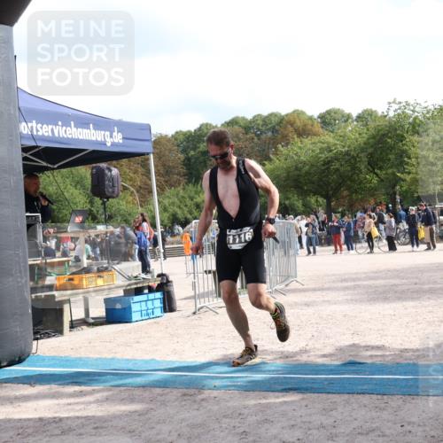 14.09.2025 - Stadtparktriathlon Strokosch-Dieckow http://msf.ph/oto/8889671 14.09.2025 12:44:52 Ziel 1075, 1116 meine-sportfotos.de