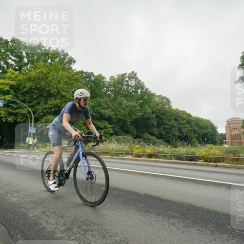 14.09.2025 - Stadtparktriathlon Michael Burmester http://msf.ph/oto/8889699 14.09.2025 09:19:09 Radfahren 314, 334, 397, 422, 431, 471, 472, 480, 482 meine-sportfotos.de