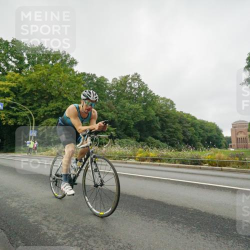 14.09.2025 - Stadtparktriathlon Michael Burmester http://msf.ph/oto/8889703 14.09.2025 09:19:11 Radfahren 334, 338, 397, 422, 431, 471, 480, 482 meine-sportfotos.de