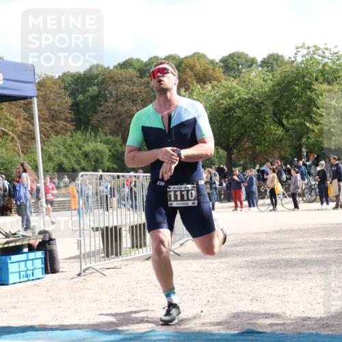 14.09.2025 - Stadtparktriathlon Strokosch-Dieckow http://msf.ph/oto/8889729 14.09.2025 12:45:18 Ziel 946, 1110 meine-sportfotos.de