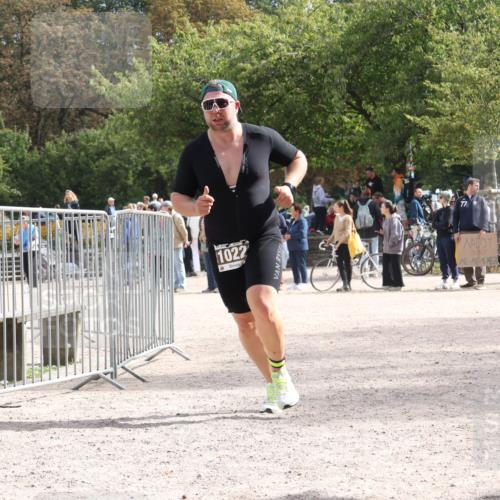 14.09.2025 - Stadtparktriathlon Strokosch-Dieckow http://msf.ph/oto/8889793 14.09.2025 12:45:52 Ziel 1005, 1022 meine-sportfotos.de