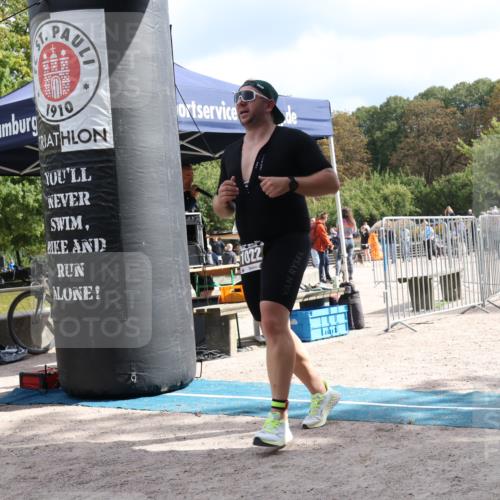 14.09.2025 - Stadtparktriathlon Strokosch-Dieckow http://msf.ph/oto/8889802 14.09.2025 12:45:54 Ziel 1022, 1091 meine-sportfotos.de