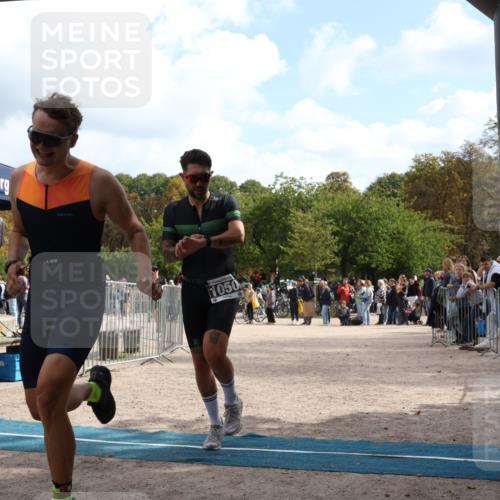 14.09.2025 - Stadtparktriathlon Strokosch-Dieckow http://msf.ph/oto/8889819 14.09.2025 12:46:03 Ziel 1050, 1091, 1095, 1178 meine-sportfotos.de