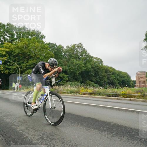 14.09.2025 - Stadtparktriathlon Michael Burmester http://msf.ph/oto/8889844 14.09.2025 09:21:42 Radfahren 337, 365, 383, 400, 450, 504 meine-sportfotos.de