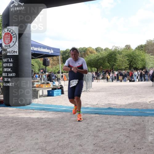 14.09.2025 - Stadtparktriathlon Strokosch-Dieckow http://msf.ph/oto/8889845 14.09.2025 12:46:48 Ziel 1059 meine-sportfotos.de