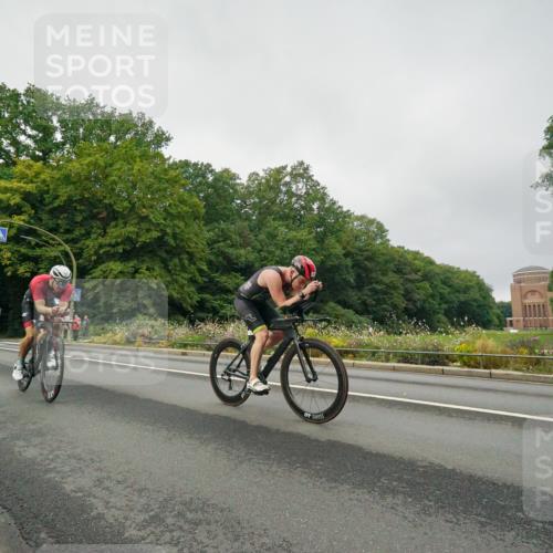 14.09.2025 - Stadtparktriathlon Michael Burmester http://msf.ph/oto/8889874 14.09.2025 09:22:21 Radfahren 311, 348, 361, 367, 392, 398, 413, 414, 432, 487 meine-sportfotos.de