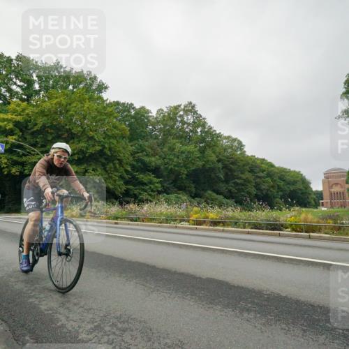 14.09.2025 - Stadtparktriathlon Michael Burmester http://msf.ph/oto/8889915 14.09.2025 09:23:15 Radfahren 312, 402, 408, 416, 434, 446, 484, 501 meine-sportfotos.de
