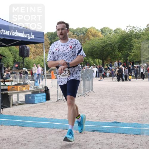 14.09.2025 - Stadtparktriathlon Strokosch-Dieckow http://msf.ph/oto/8889944 14.09.2025 12:48:02 Ziel 1068 meine-sportfotos.de