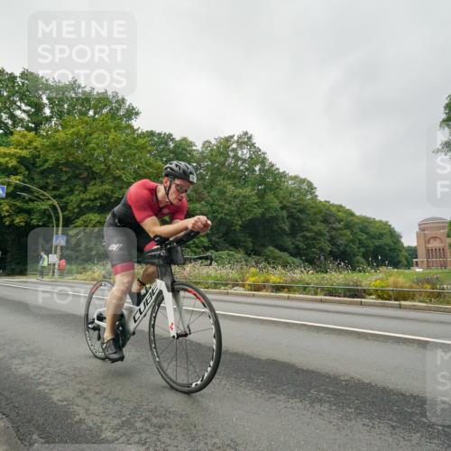 14.09.2025 - Stadtparktriathlon Michael Burmester http://msf.ph/oto/8889947 14.09.2025 09:23:56 Radfahren 391, 394, 453 meine-sportfotos.de