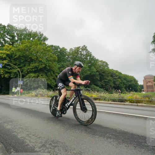 14.09.2025 - Stadtparktriathlon Michael Burmester http://msf.ph/oto/8889955 14.09.2025 09:24:32 Radfahren 317, 378, 405, 465, 476 meine-sportfotos.de