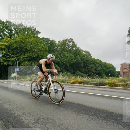 14.09.2025 - Stadtparktriathlon Michael Burmester http://msf.ph/oto/8889968 14.09.2025 09:24:57 Radfahren 332, 387, 440, 474 meine-sportfotos.de