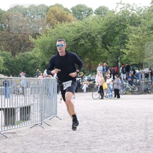 14.09.2025 - Stadtparktriathlon Strokosch-Dieckow http://msf.ph/oto/8889971 14.09.2025 12:48:39 Ziel 1088 meine-sportfotos.de