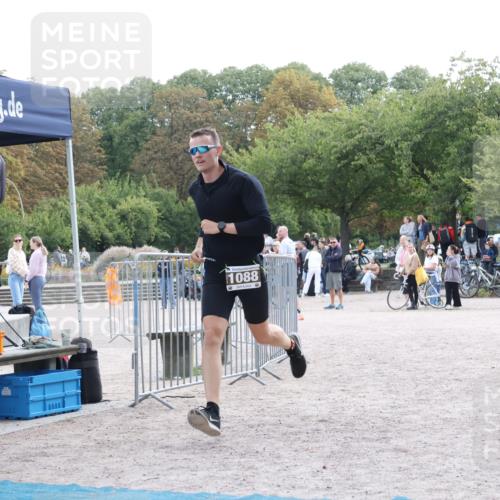 14.09.2025 - Stadtparktriathlon Strokosch-Dieckow http://msf.ph/oto/8889973 14.09.2025 12:48:39 Ziel 1088 meine-sportfotos.de