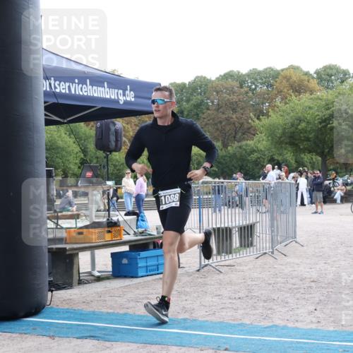 14.09.2025 - Stadtparktriathlon Strokosch-Dieckow http://msf.ph/oto/8889975 14.09.2025 12:48:40 Ziel 1088 meine-sportfotos.de