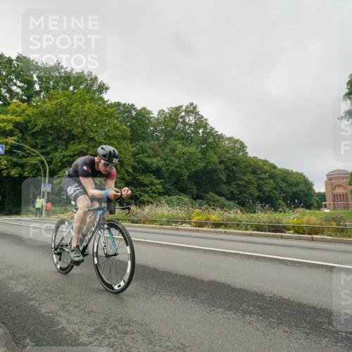 14.09.2025 - Stadtparktriathlon Michael Burmester http://msf.ph/oto/8889981 14.09.2025 09:25:27 Radfahren 316, 322, 422, 431, 452, 475, 499 meine-sportfotos.de