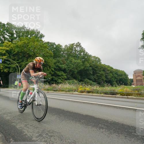 14.09.2025 - Stadtparktriathlon Michael Burmester http://msf.ph/oto/8889985 14.09.2025 09:25:29 Radfahren 316, 322, 422, 425, 431, 452, 475, 481, 499 meine-sportfotos.de