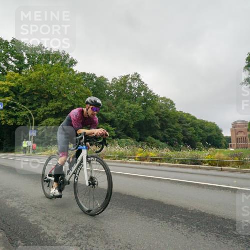 14.09.2025 - Stadtparktriathlon Michael Burmester http://msf.ph/oto/8889989 14.09.2025 09:25:31 Radfahren 316, 322, 422, 425, 431, 452, 475, 481, 499 meine-sportfotos.de