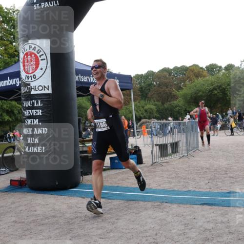 14.09.2025 - Stadtparktriathlon Strokosch-Dieckow http://msf.ph/oto/8889991 14.09.2025 12:51:07 Ziel 1162, 1186 meine-sportfotos.de
