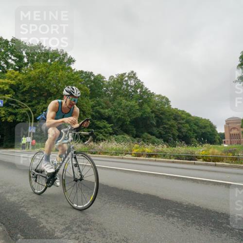 14.09.2025 - Stadtparktriathlon Michael Burmester http://msf.ph/oto/8889992 14.09.2025 09:25:33 Radfahren 316, 422, 425, 431, 452, 481, 499 meine-sportfotos.de
