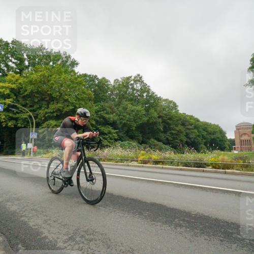 14.09.2025 - Stadtparktriathlon Michael Burmester http://msf.ph/oto/8890000 14.09.2025 09:25:44 Radfahren 420, 459, 480, 483 meine-sportfotos.de