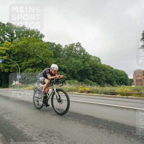 14.09.2025 - Stadtparktriathlon Michael Burmester http://msf.ph/oto/8890009 14.09.2025 09:25:58 Radfahren 454, 455, 471 meine-sportfotos.de